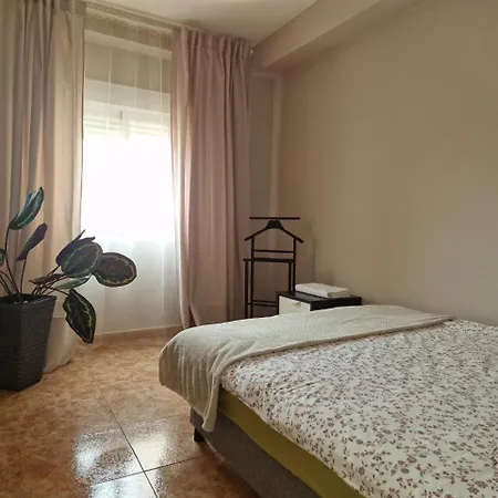 Moncada Apartment