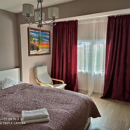 Moncada Apartment *